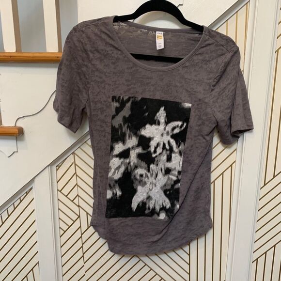 Lole Short Sleeve Graphic Tee - Picture 1 of 4